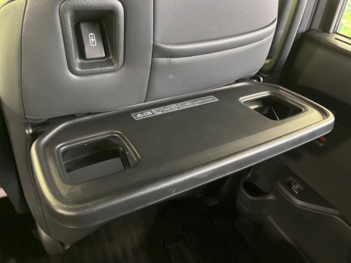 2022 Honda Step Wagon 6AA-RP8 (UW-6a20ed5c8b8bd)[29]