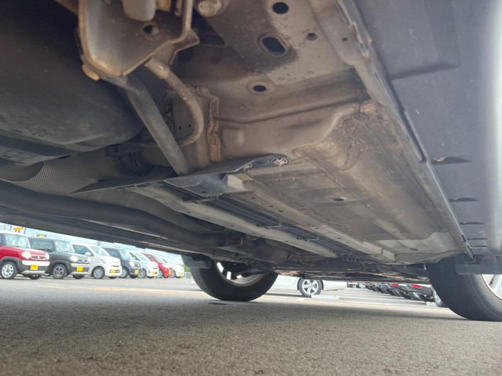 2016 Nissan X-Trail DBA-T32 (UW-6a20ed77b37eb)[11]