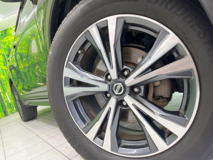 2017 Nissan X-Trail DBA-T32 (UW-6a20ed77eec6f)[16]