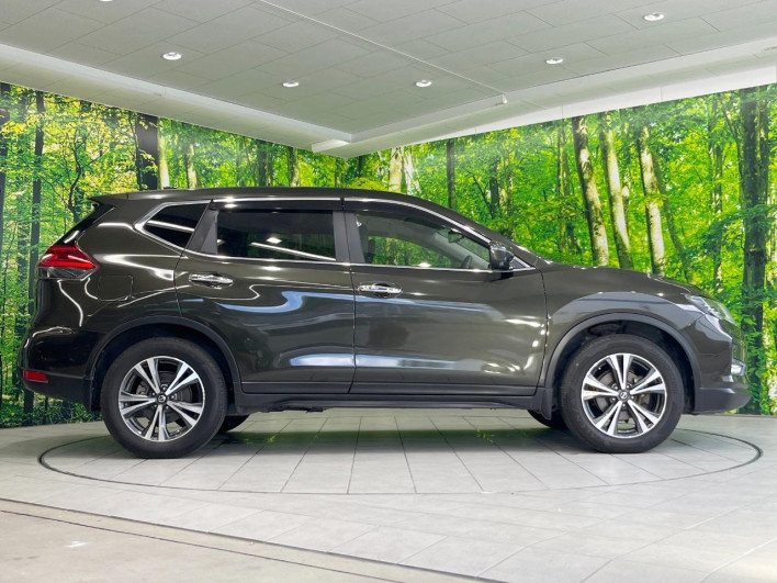 2017 Nissan X-Trail DBA-T32 (UW-6a20ed77eec6f)[9]