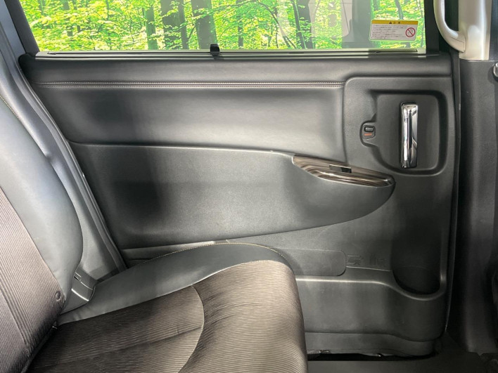 2019 Nissan Elgrand DBA-TE52 (UW-6a20ed7d86e5e)[6]