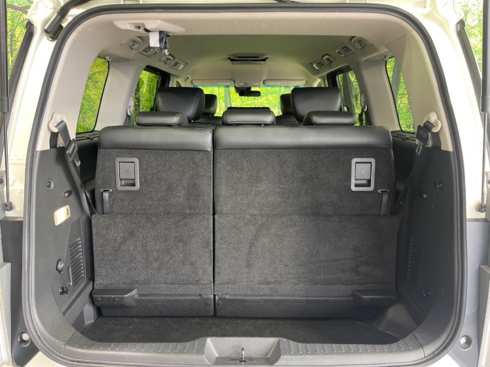 2019 Nissan Elgrand DBA-TE52 (UW-6a20ed7d86e5e)[25]