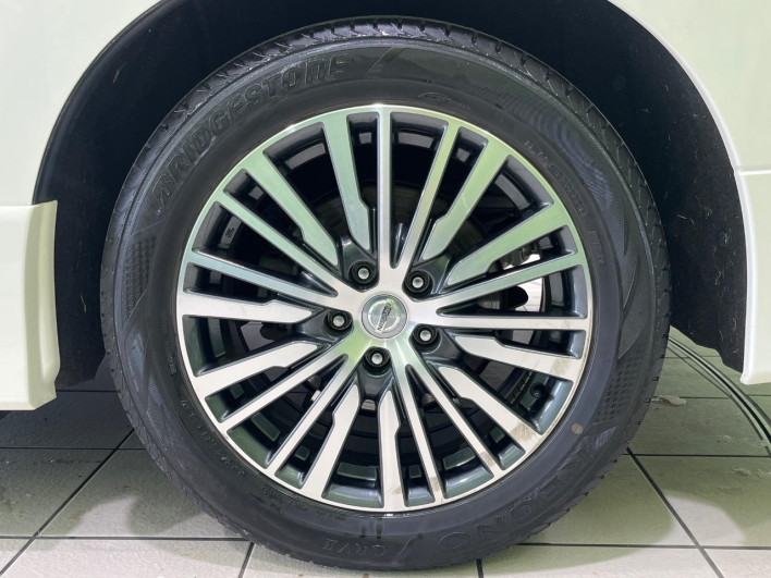 2019 Nissan Elgrand DBA-TE52 (UW-6a20ed7d86e5e)[13]