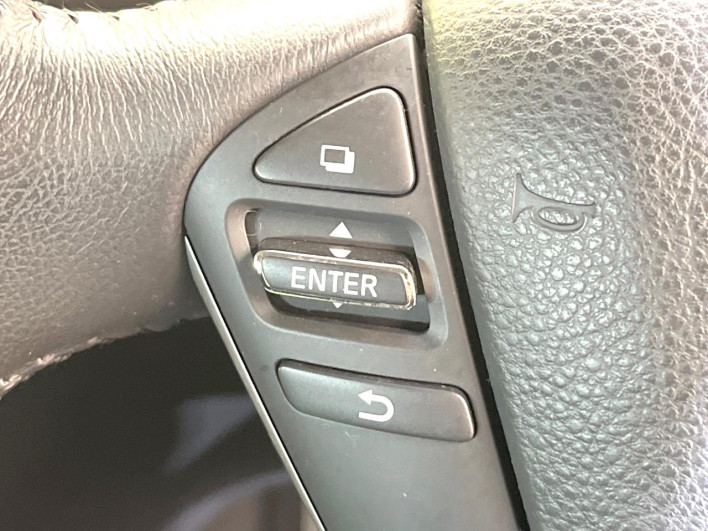 2019 Nissan Elgrand DBA-TE52 (UW-6a20ed7d8ba8e)[19]