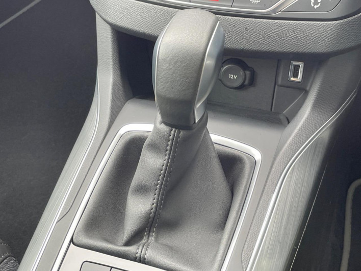 2018 Peugeot 308 LDA-T9BH01 (UW-6a20ed882e309)[26]