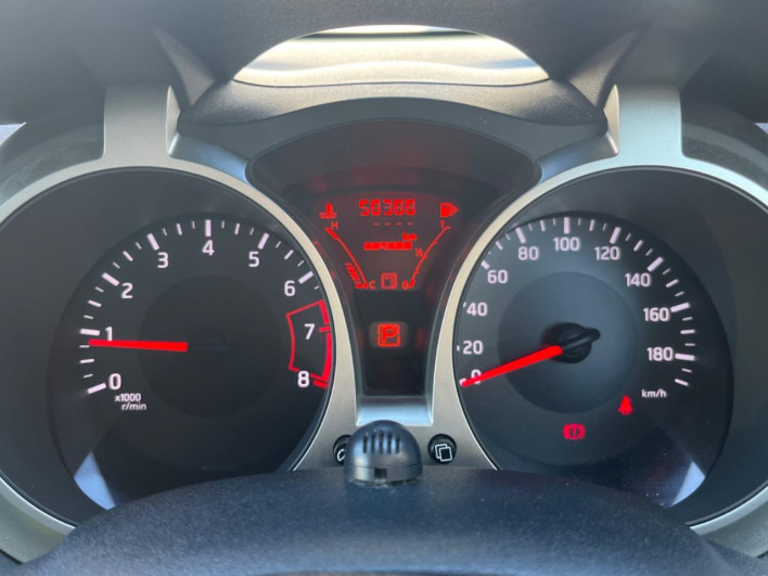 2015 Nissan JUKE DBA-YF15 (UW-6a20ed9e2e9af)[2]