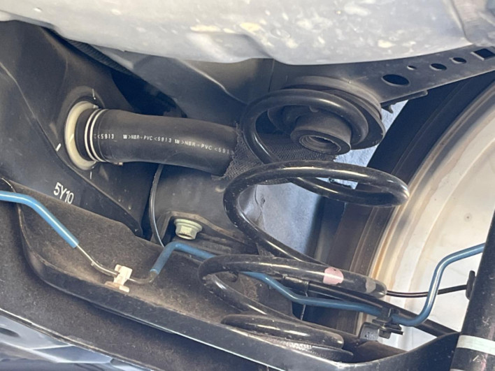 2015 Nissan JUKE DBA-YF15 (UW-6a20ed9e2e9af)[21]