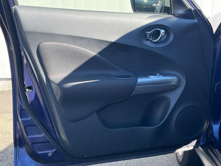 2015 Nissan JUKE DBA-YF15 (UW-6a20ed9e2e9af)[23]