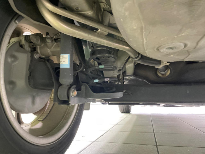 2017 Suzuki Swift DAA-ZC43S (UW-6a20eda210333)[24]
