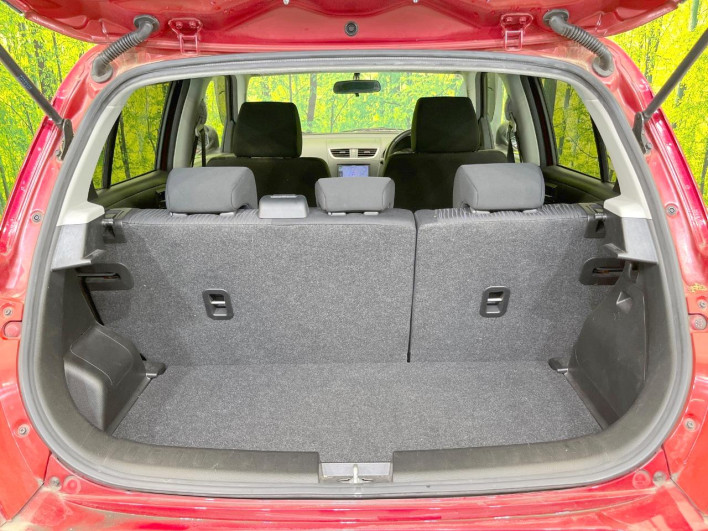 2013 Suzuki Swift DBA-ZC72S (UW-6a20eda2c854d)[26]