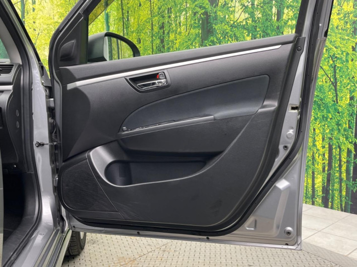 2014 Suzuki Swift DBA-ZC72S (UW-6a20eda30da10)[23]