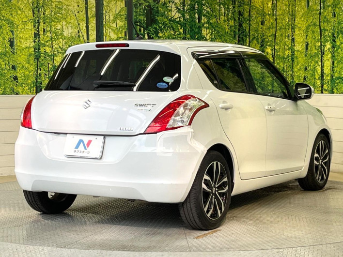 2015 Suzuki Swift DBA-ZC72S (UW-6a20eda3b8f55)[25]