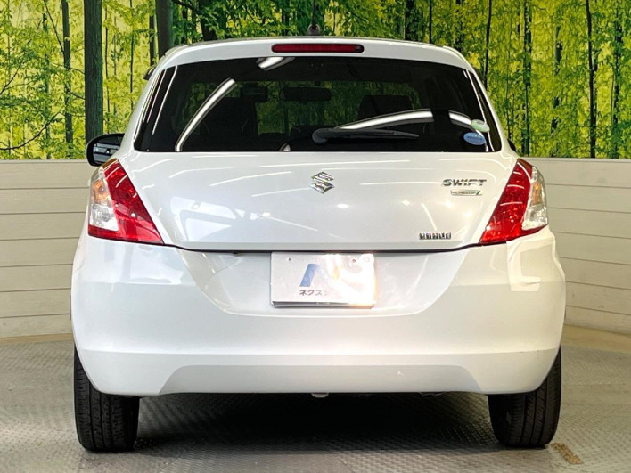 2015 Suzuki Swift DBA-ZC72S (UW-6a20eda3b8f55)[26]