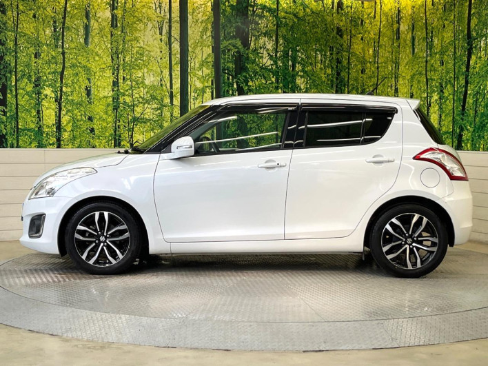 2015 Suzuki Swift DBA-ZC72S (UW-6a20eda3b8f55)[28]