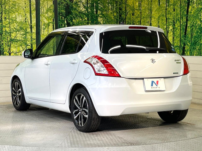 2015 Suzuki Swift DBA-ZC72S (UW-6a20eda3b8f55)[27]