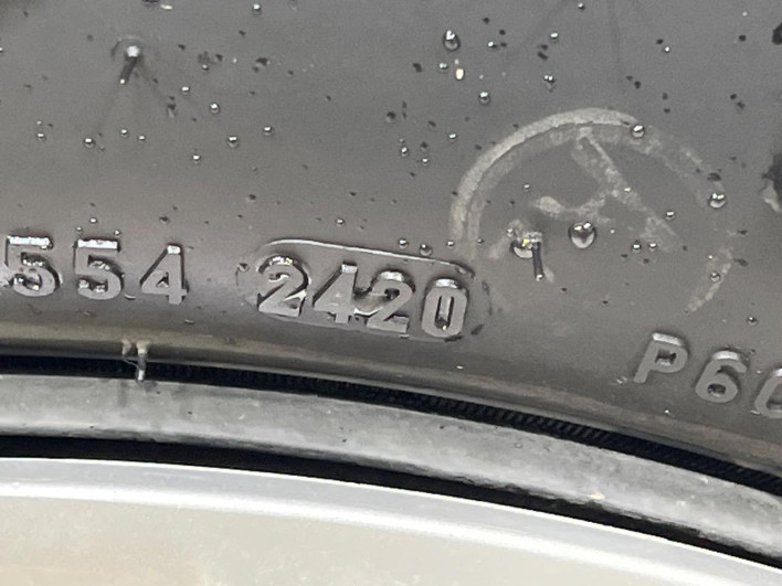 2015 Suzuki Swift DBA-ZC72S (UW-6a20eda46d97f)[8]