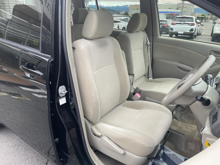2011 Toyota Isis DBA-ZGM10G (UW-6a20eda68203b)[22]