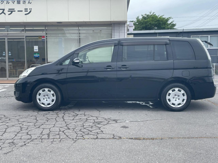 2011 Toyota Isis DBA-ZGM10G (UW-6a20eda68203b)[4]