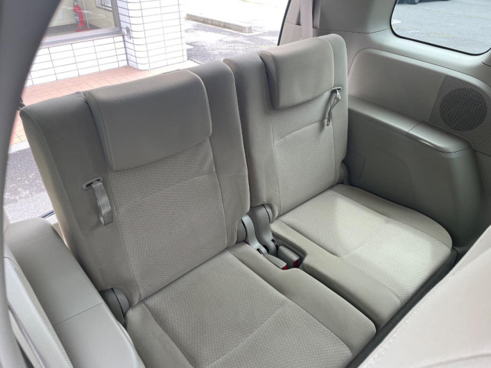 2011 Toyota Isis DBA-ZGM10G (UW-6a20eda68203b)[24]