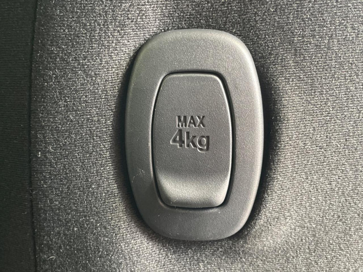 2013 Toyota Noah DBA-ZRR70W (UW-6a20eda825911)[24]