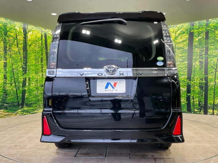 2014 Toyota Voxy DBA-ZRR80W (UW-6a20eda86e4c1)[28]