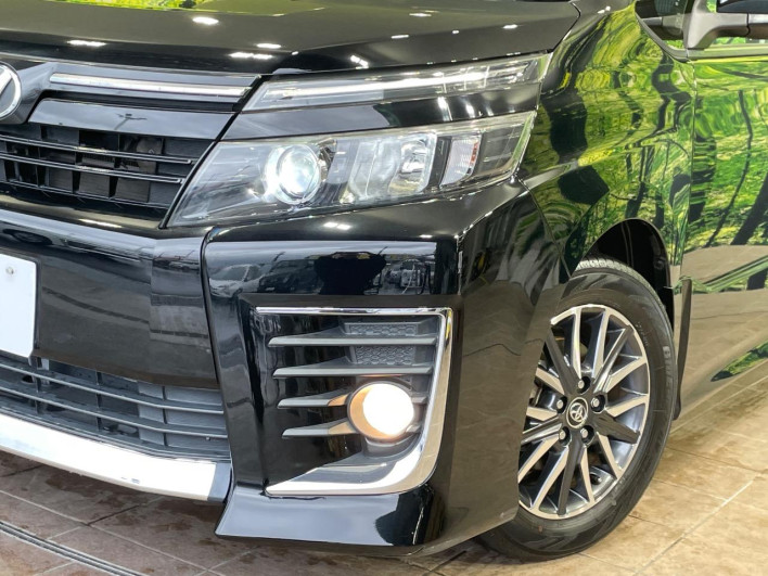 2014 Toyota Voxy DBA-ZRR80W (UW-6a20eda86e4c1)[14]