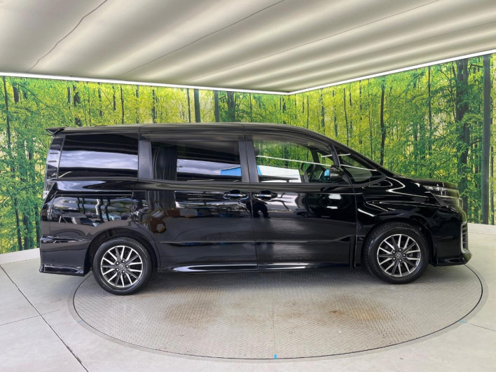 2014 Toyota Voxy DBA-ZRR80W (UW-6a20eda8c084f)[7]