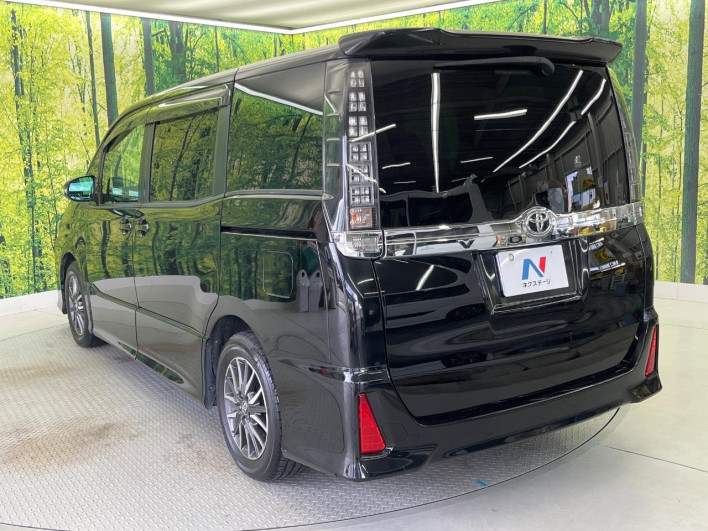 2014 Toyota Voxy DBA-ZRR80W (UW-6a20eda8c084f)[10]