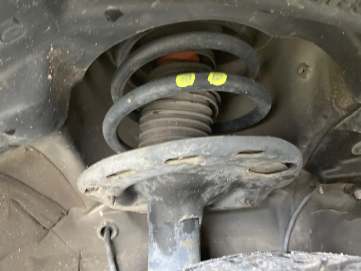 2014 Toyota Voxy DBA-ZRR80W (UW-6a20eda8c084f)[15]