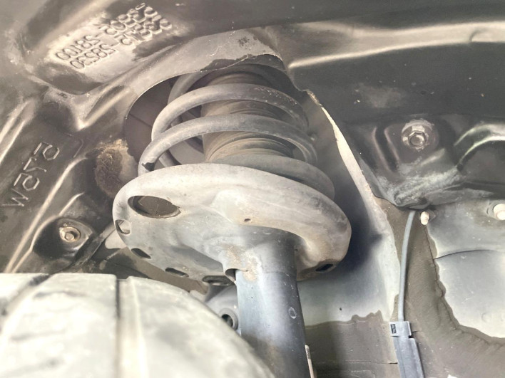2015 Toyota Voxy DBA-ZRR80W (UW-6a20edaa25ae4)[15]