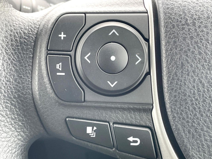 2018 Toyota Noah DBA-ZRR80G (UW-6a20edaf9e6e5)[22]
