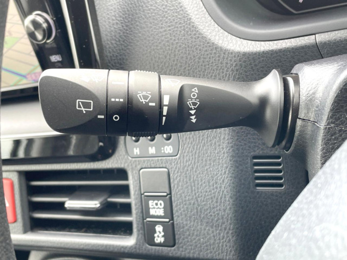 2018 Toyota Noah DBA-ZRR80G (UW-6a20edaf9e6e5)[25]