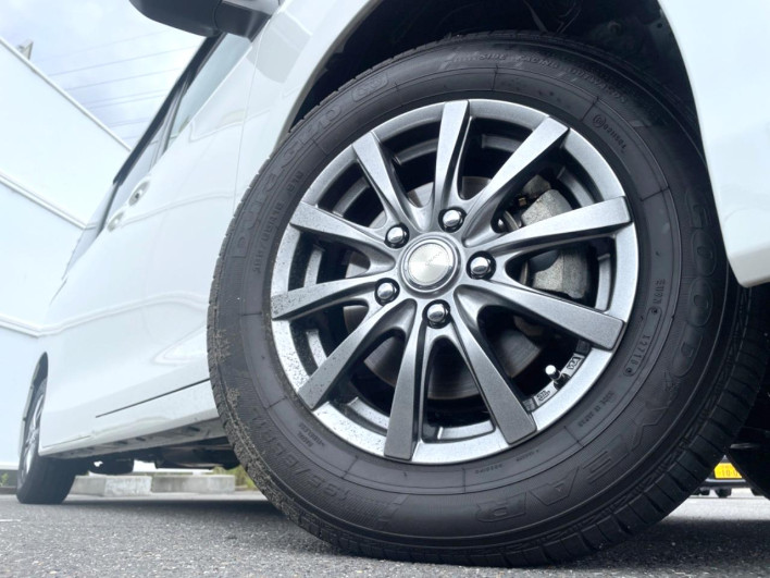 2018 Toyota Noah DBA-ZRR80G (UW-6a20edaf9e6e5)[7]