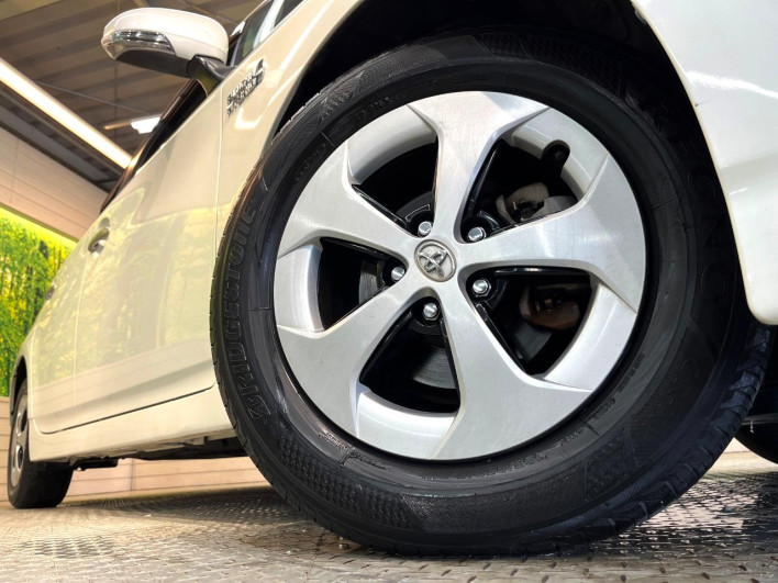 2012 Toyota Prius PHV DLA-ZVW35 (UW-6a20edc1ccd4e)[27]