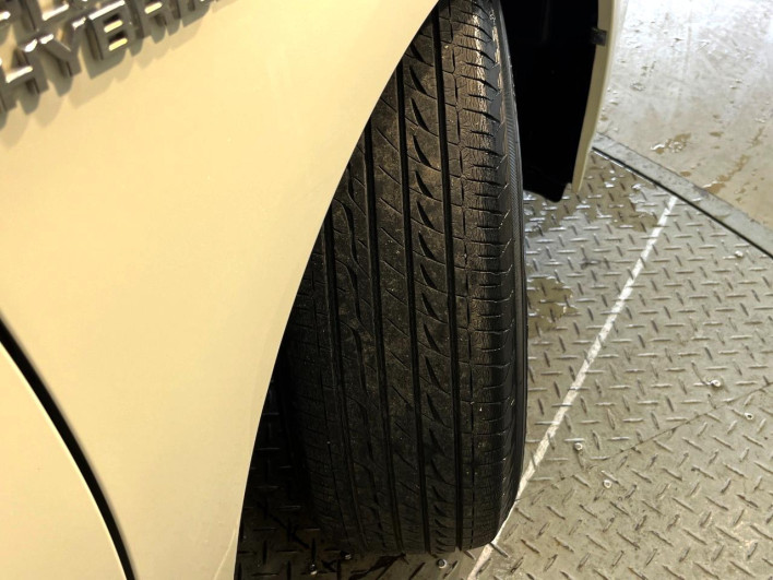 2012 Toyota Prius PHV DLA-ZVW35 (UW-6a20edc1ccd4e)[25]