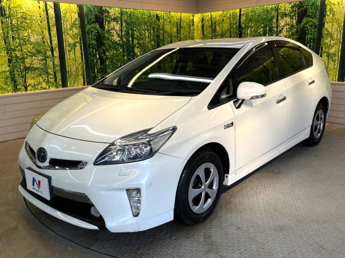 2012 Toyota Prius PHV DLA-ZVW35 (UW-6a20edc1ccd4e)[13]