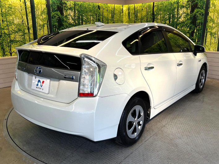 2012 Toyota Prius PHV DLA-ZVW35 (UW-6a20edc1ccd4e)[9]