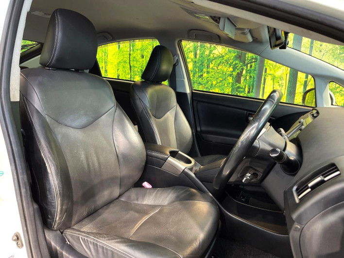 2012 Toyota Prius PHV DLA-ZVW35 (UW-6a20edc1ccd4e)[28]