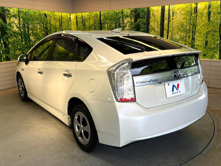 2012 Toyota Prius PHV DLA-ZVW35 (UW-6a20edc1ccd4e)[11]