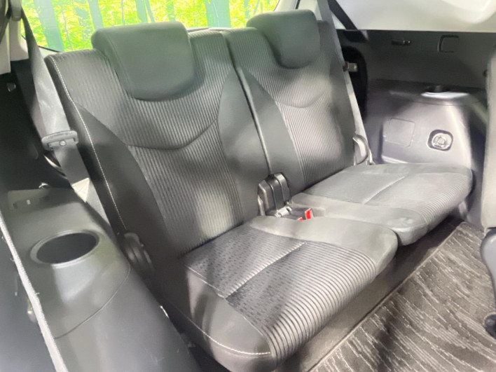2015 Toyota Prius α DAA-ZVW40W (UW-6a20edc22a0e7)[22]