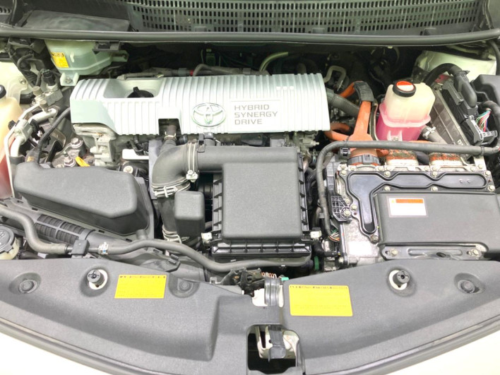 2014 Toyota Prius α DAA-ZVW41W (UW-6a20edc4183fc)[4]