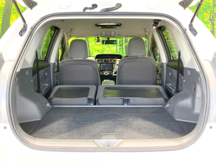 2014 Toyota Prius α DAA-ZVW41W (UW-6a20edc4183fc)[10]