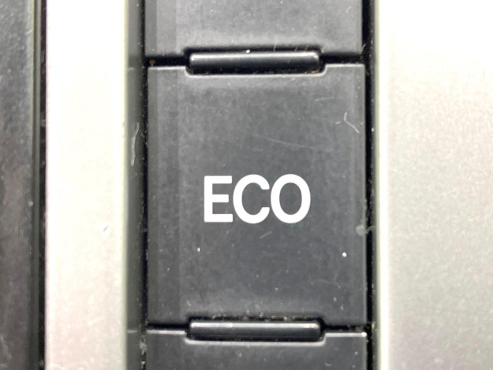 2014 Toyota Prius α DAA-ZVW41W (UW-6a20edc4183fc)[24]
