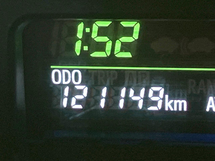 2014 Toyota Prius α DAA-ZVW41W (UW-6a20edc4183fc)[2]