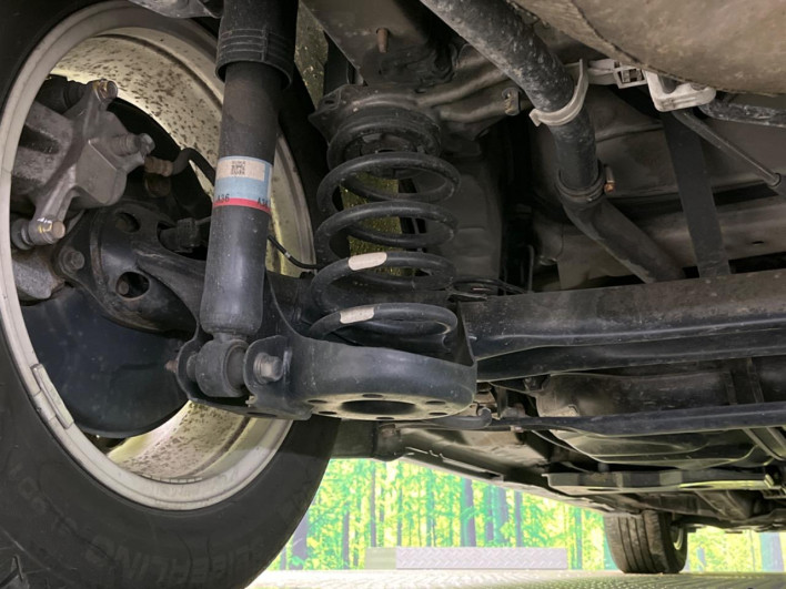 2015 Toyota Prius α DAA-ZVW41W (UW-6a20edc460381)[13]