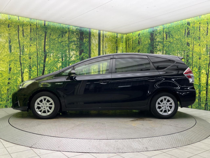 2015 Toyota Prius α DAA-ZVW41W (UW-6a20edc460381)[29]