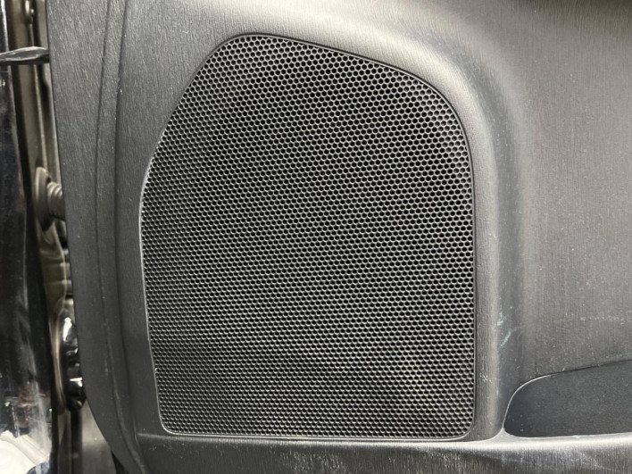 2015 Toyota Prius α DAA-ZVW41W (UW-6a20edc460381)[25]