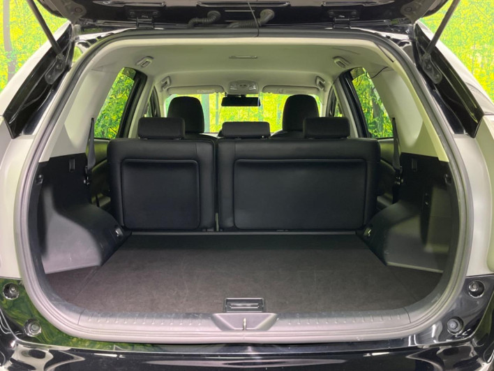 2015 Toyota Prius α DAA-ZVW41W (UW-6a20edc460381)[19]