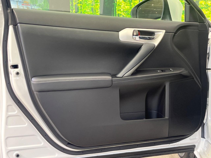 2011 Lexus CT DAA-ZWA10 (UW-6a20edca539a6)[18]