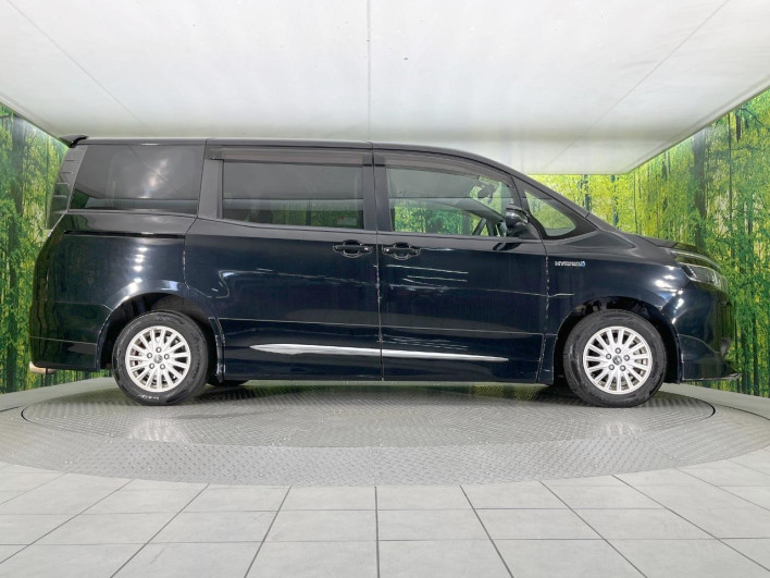 2014 Toyota Voxy DAA-ZWR80G (UW-6a20edcf0a44a)[21]